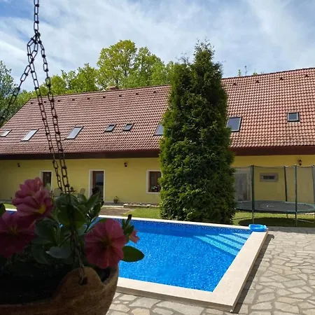 Guest house U Staryho Dubu Jindrichuv Hradec