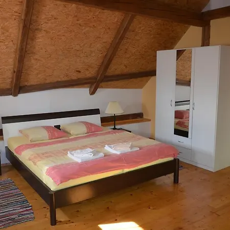 Guest house U Staryho Dubu Jindrichuv Hradec