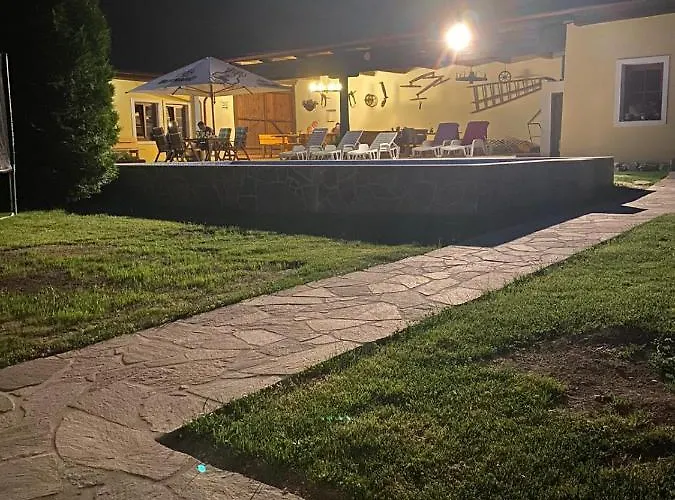 Pensjonat U Staryho Dubu 3*