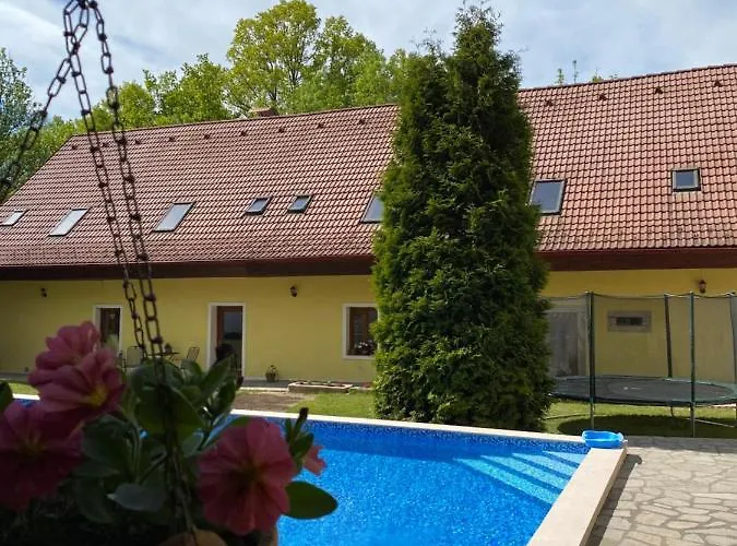 Pensjonat U Staryho Dubu Jindřichŭv Hradec